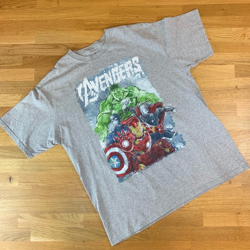 XL Marvels Avengers Age Of Liltron Shirt